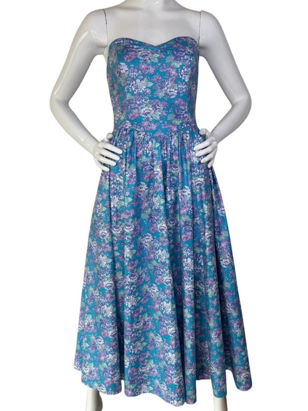 Laura Ashley 1980’s Floral Sweetheart Neckline Blue & Purple Midi Dress